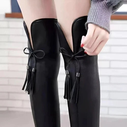 Bota de Luxo Cano Alto FashionPlus - Aveludada, Confortável e Estilosa - ÚLTIMO DIA NA PROMOÇÃO - Image 3
